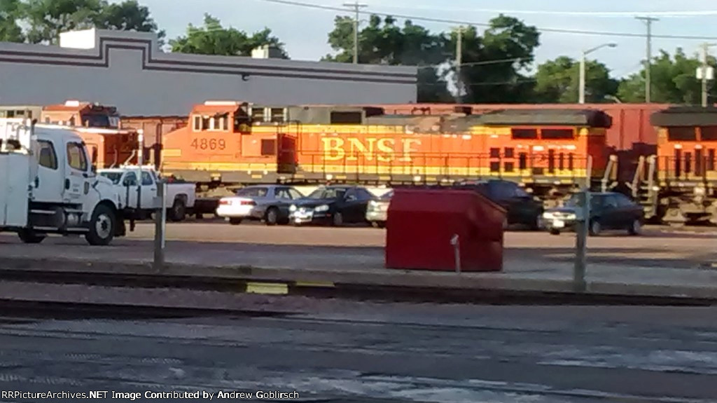 BNSF 4869